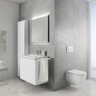Világos fürdőszoba a Geberit iCon sorozatból (© Geberit)