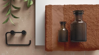 Fürdőszoba trendi Peach Fuzz színben Geberit AquaClean Alba higiéniai berendezéssel