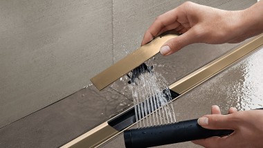 A Geberit CleanLine megkönnyíti a zuhanyzó karbantartását (© Geberit)