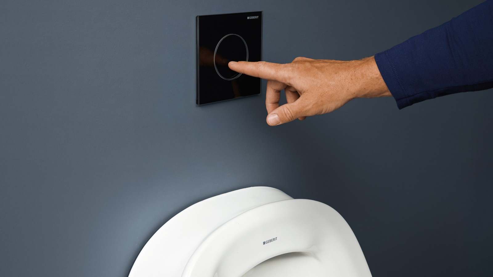 Kerek, 40-es típusú vizeldevezérlés öblítésműködtetéssel fekete színben Kerek, 40-es típusú vizeldevezérlés öblítésműködtetéssel fekete színben