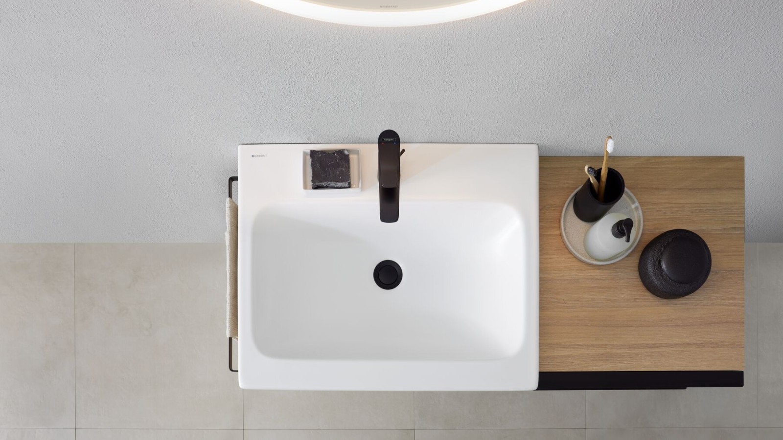 Geberit iCon fürdőszobai sorozat tölgyből Geberit iCon fürdőszobai sorozat tölgyből