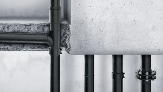 A Geberit PE csövek és idomok hegesztéssel csatlakoztathatók egymáshoz, és betonba is beépíthetők A Geberit PE csövek és idomok hegesztéssel csatlakoztathatók egymáshoz, és betonba is beépíthetők