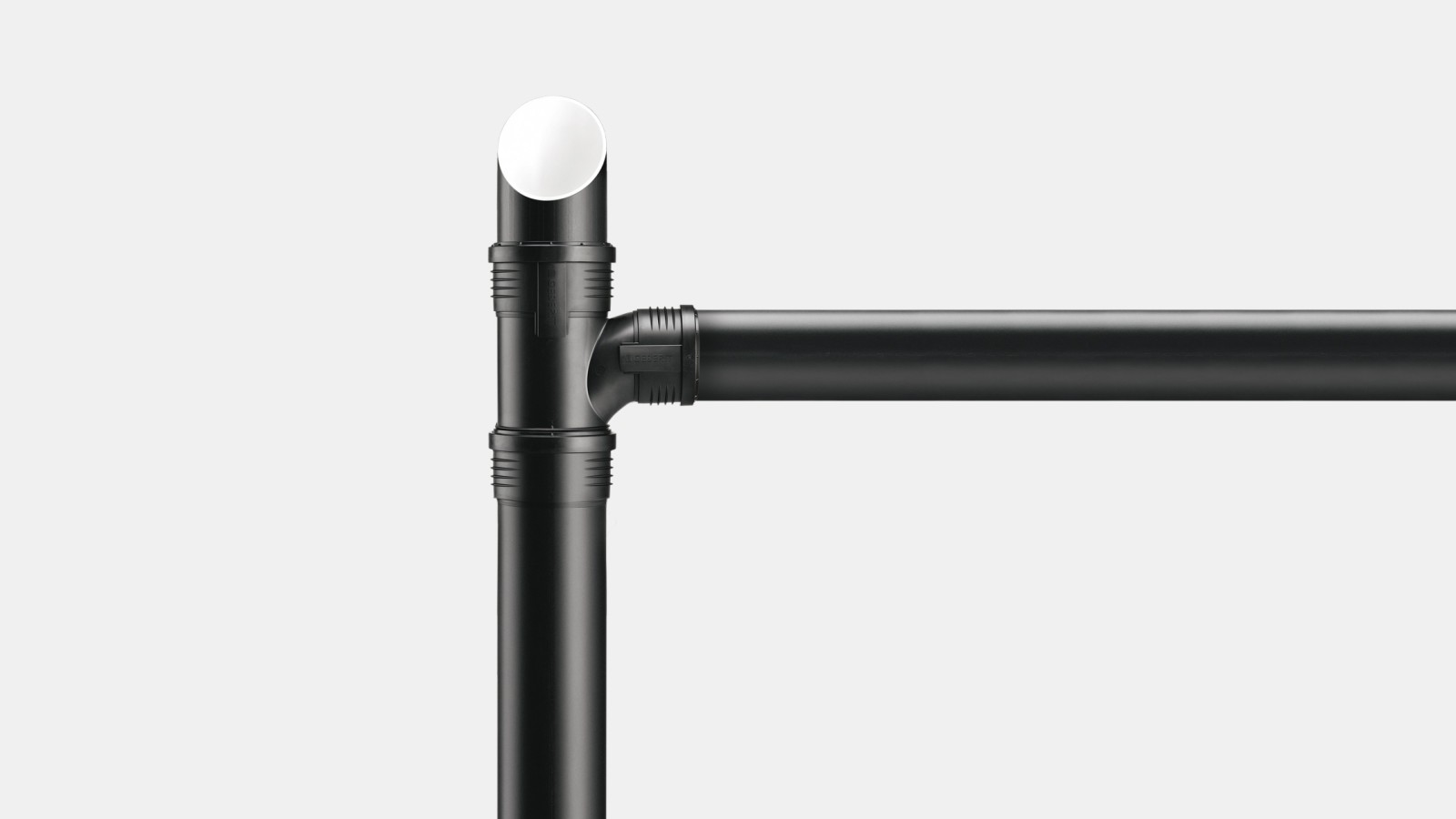 A Geberit Silent-PP egyszerűen és biztonságosan felszerelhető. A Geberit Silent-PP egyszerűen és biztonságosan felszerelhető.