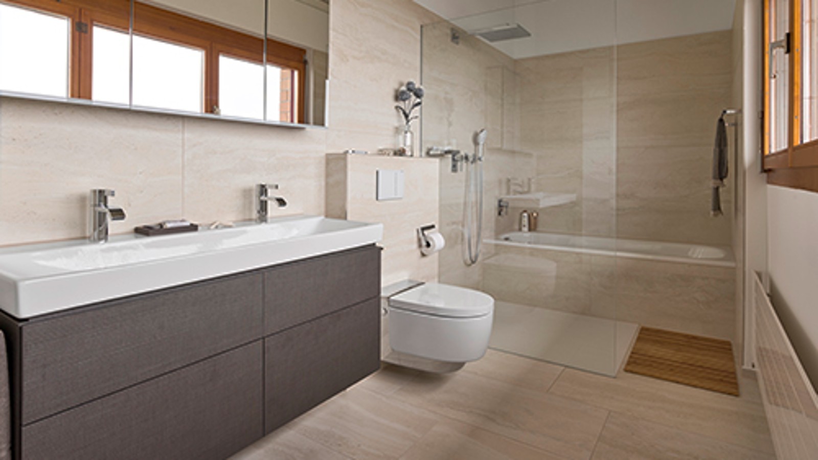 Felújítás után fürdőszoba Geberit AquaClean zuhany WC-vel Felújítás után fürdőszoba Geberit AquaClean zuhany WC-vel