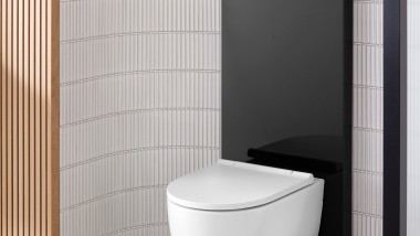 Fürdőszoba fehér színű Geberit Monolith szaniter szerelőmodullal