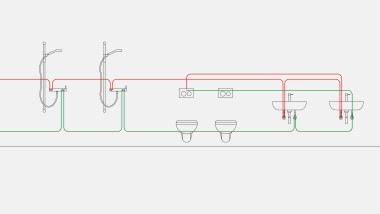 Ivóvízvezeték-rendszer intervallumszabályozással falsík alatti öblítőtartályba integrált Geberit higiéniai öblítőberendezés esetén