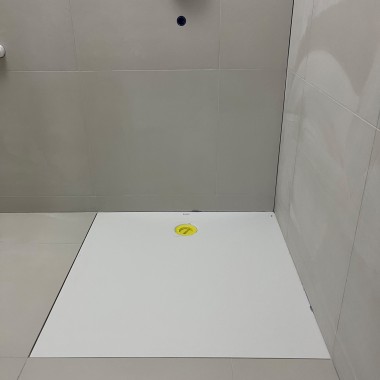 Geberit Setaplano zuhanytálca (© Siim Kingisepp)