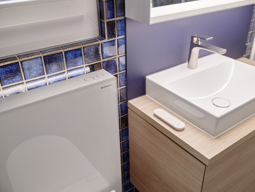 A Monolith Plus verzió különféle extrákkal, például LED-világítással és szagelszívóval is rendelhető (© Ben Huggler)