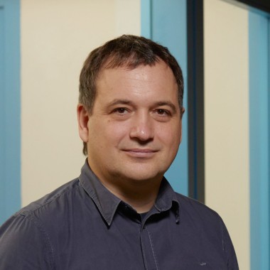 Az egyik első fenntartható szlovéniai irodaház tervezője: Boris Bezan építész (© BAX studio) Az egyik első fenntartható szlovéniai irodaház tervezője: Boris Bezan építész (© BAX studio)