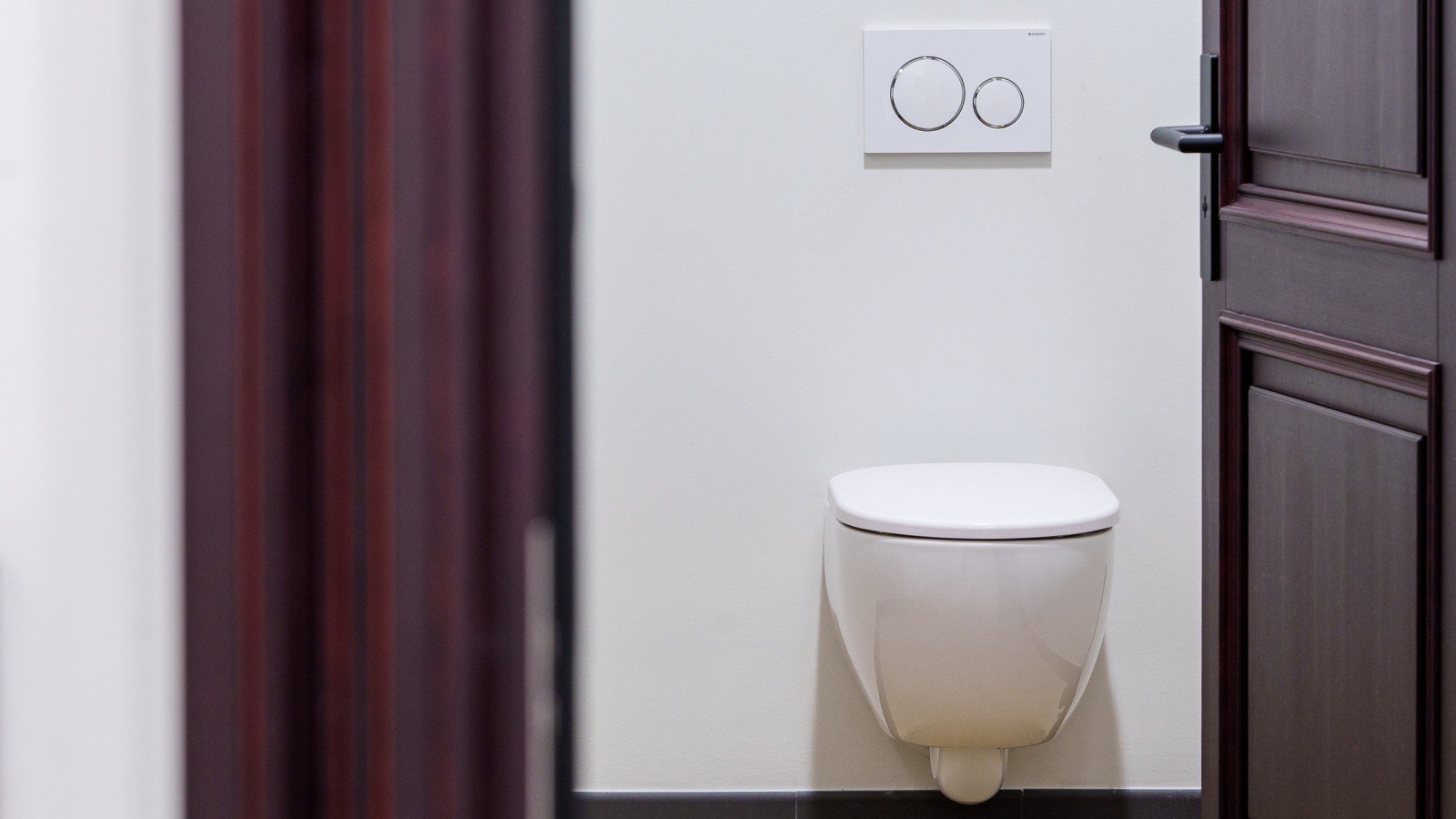 Az építészek kiemelt figyelmet fordítottak a szaniterhelyiségekre (© Jānis Salmanis)