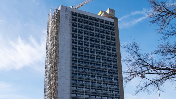 Az OMU 93 toronyház felújítása Bernben, Svájcban