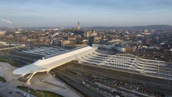 Légi felvétel az új monsi pályaudvarról Belgiumban (© Oliver Schuh, Palladium Photodesign) Légi felvétel az új monsi pályaudvarról Belgiumban (© Oliver Schuh, Palladium Photodesign)