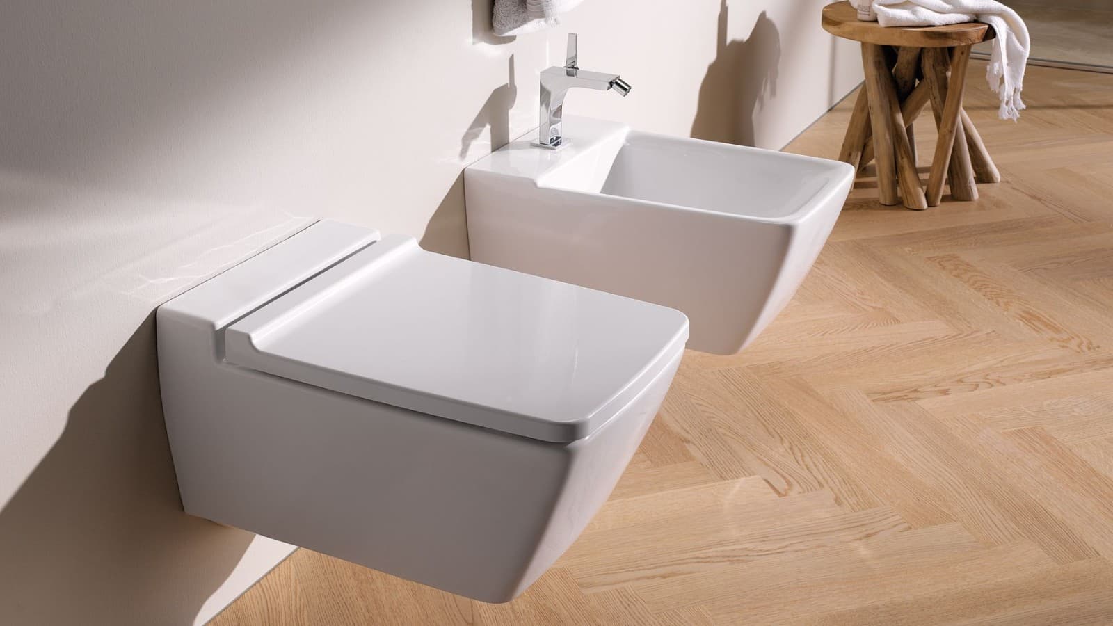 Geberit Xeno² fürdőszobai termékcsalád WC-vel és bidével, Clou túlfolyórendszerrel Geberit Xeno² fürdőszobai termékcsalád WC-vel és bidével, Clou túlfolyórendszerrel