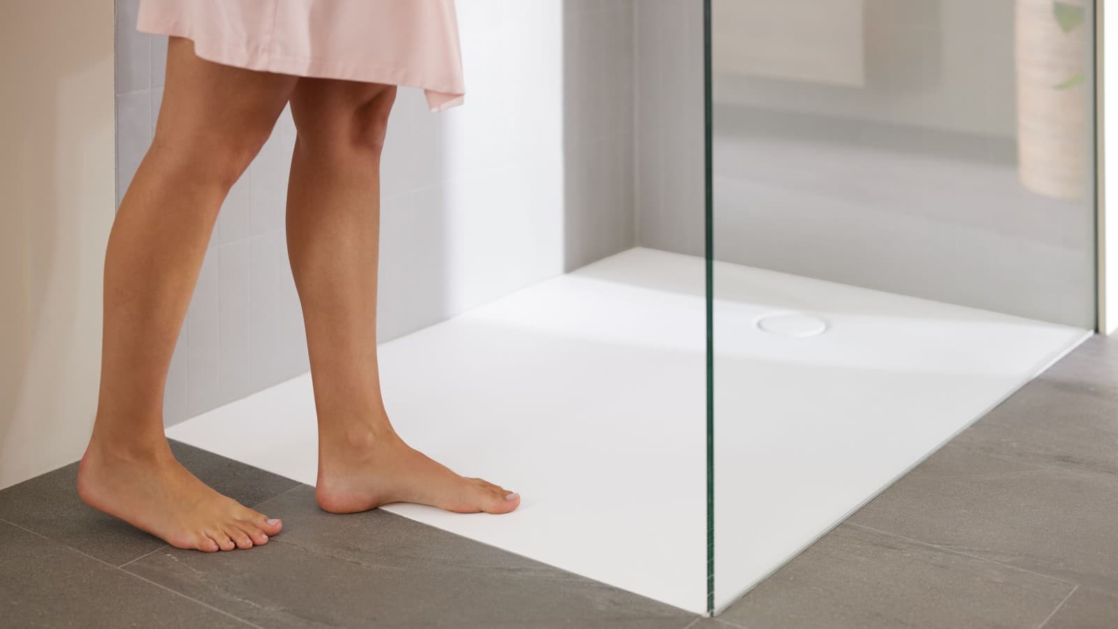 Az új, padlóba süllyesztett Geberit CleanFloor30 zuhanyfelület Az új, padlóba süllyesztett Geberit CleanFloor30 zuhanyfelület