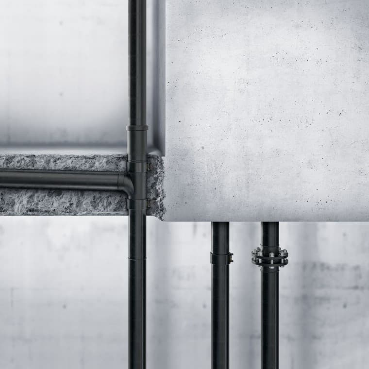 A Geberit PE betonba is elhelyezhető A Geberit PE betonba is elhelyezhető